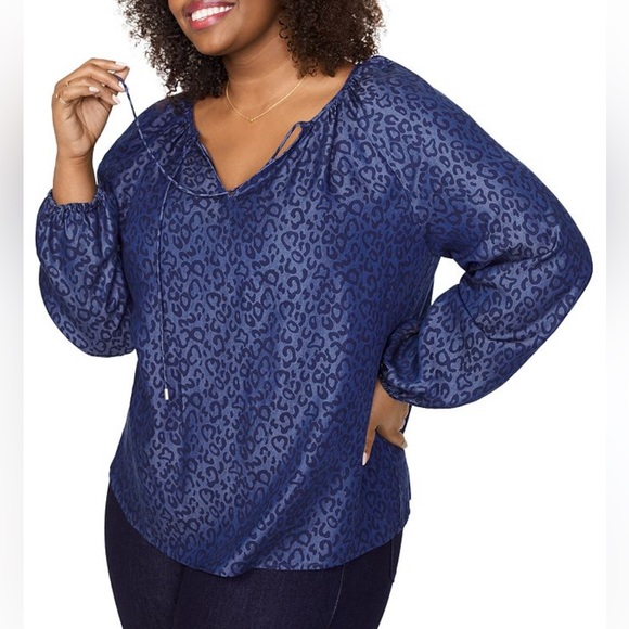 NYDJ Tops - NYDJ pheasant leopard print chambray top